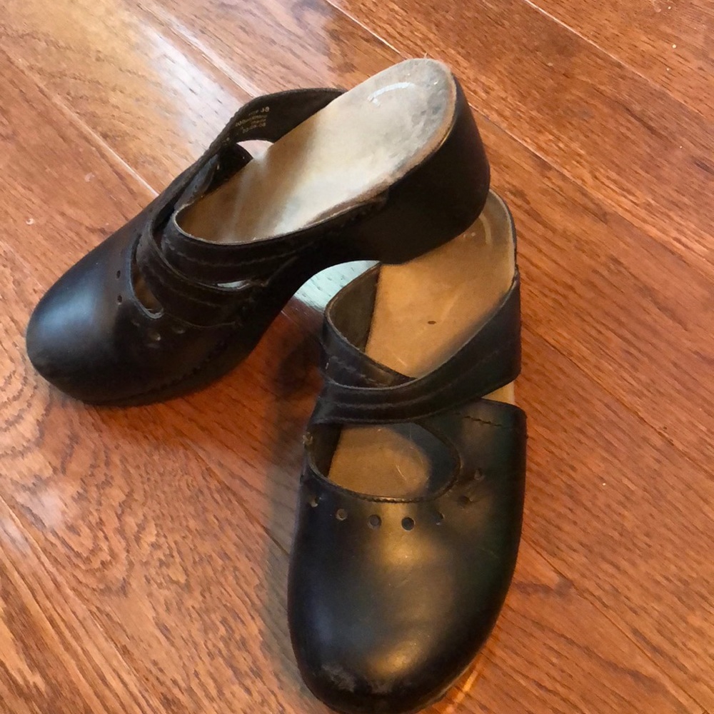 Dansko Clogs - Picture 2 of 4